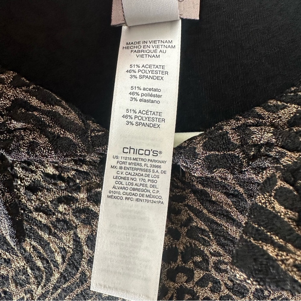 Chico’s Easywear Swing Jacket Size 1 Medium Animal Print Button Foil Wire Collar - Picture 4 of 9